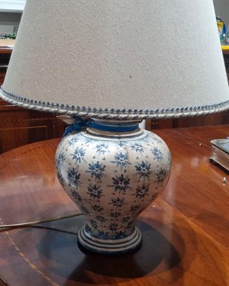 lampada in ceramica di Caltagirone