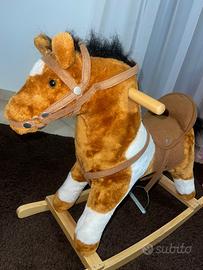 Cavallo a dondolo