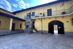 2 LOCALI A BRICHERASIO