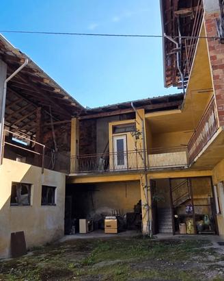 Casa indipendente in Cavaglio d'Agogna