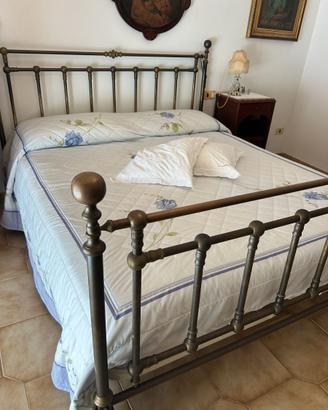 Letto matrimoniale ottone