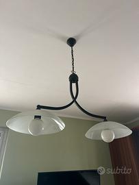 Lampadario bilanciere ferro battuto e vetro