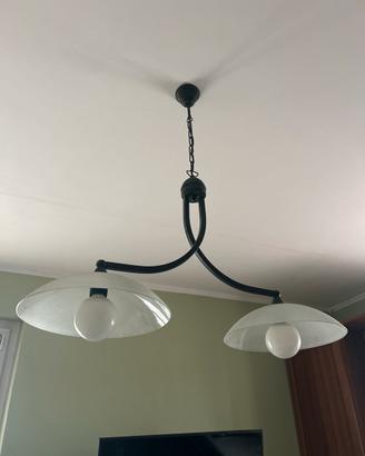 Lampadario bilanciere ferro battuto e vetro