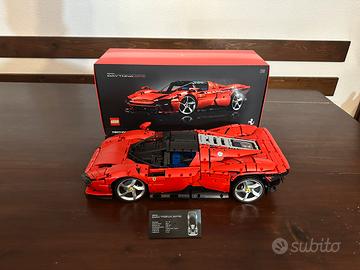 Ferrari Daytona SP3 - LEGO SET