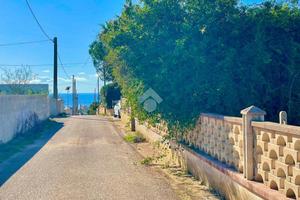 CASA SEMINDIPENDENTE A SALVE