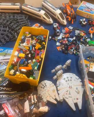 Lego collezione completa 6.5 kg + treno alta veloc