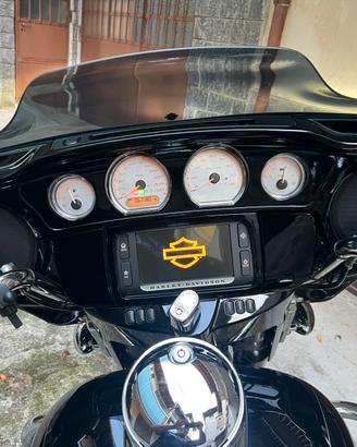 Harley Davidson Street Glide FLHXS 2016. 18.000 €