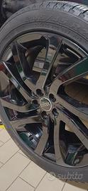 penumatico e cerchio 245 45 r20