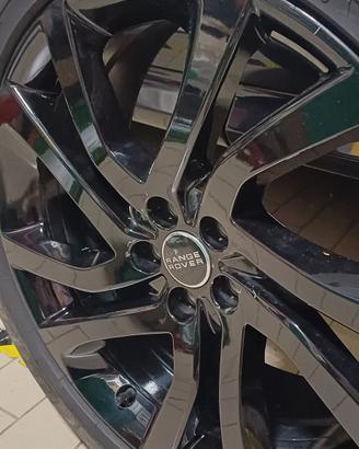 penumatico e cerchio 245 45 r20