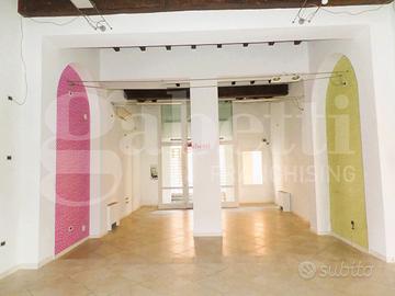 Negozio Cento [Cod. rif A0001ACG]