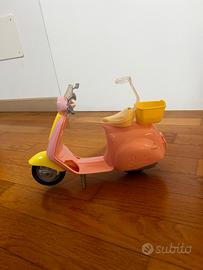 Vespa moto scooter barbie