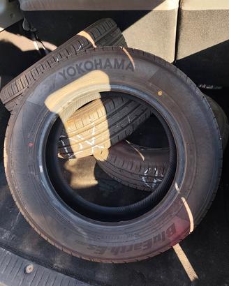 4 stagioni 185/65 r15  con 2000km