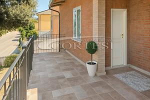 Casa Singola con 2 Appartamenti PSV/114