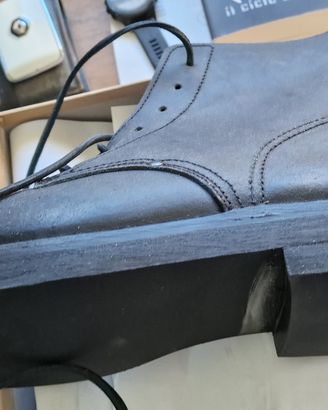 Scarponi da lavoro come “is cosingius” num. 44