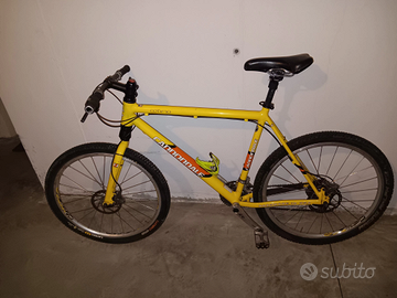 MTB  IN ALLUMINIO CANNONDALE