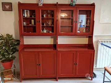 Mobile/credenza terracotta con vetrata