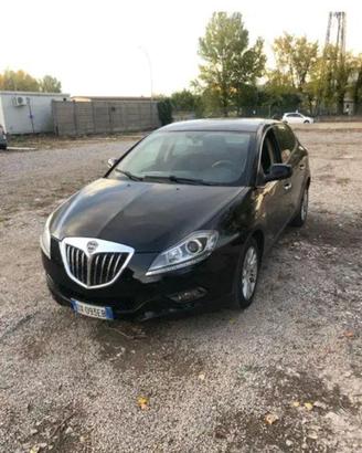 lancia delta del 2009 a 2700 euro