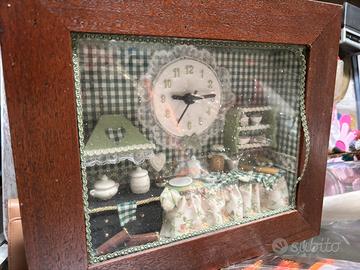 Orologio con mini cucina