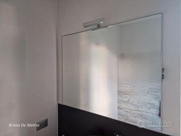 Specchio da parete per il bagno