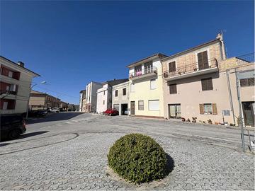 CIELO-TERRA a DUE PASSI DAL CENTRO DEL PAESE