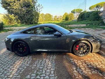 Porsche Carrera 4 GTS