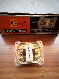 Pulsante 6A in ceramica Bticino serie Piuma 05L SM