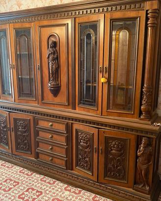 Arredamento d'Epoca Classico e Vintage in Legno