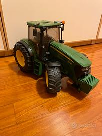 Gioco Bruder trattore John Deere 7930 03150