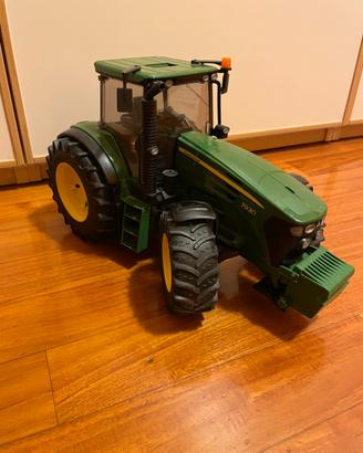 Gioco Bruder trattore John Deere 7930 03150