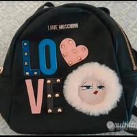 3 zainetti love moschino 
