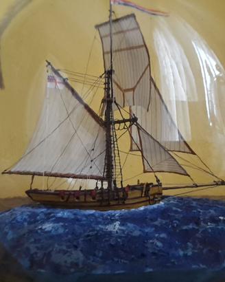 modellino Speedy Cutter nave in bottiglia