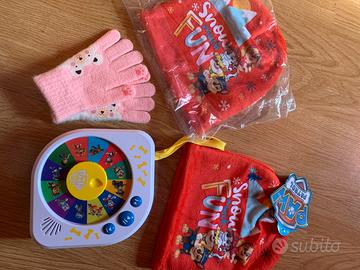 Paw patrol racconta storie,2 cappellini,guanti