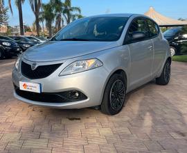 Lancia Ypsilon 1.0 FireFly 5 porte S&S Hybrid Ecoc