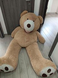 Orso peluche gigante