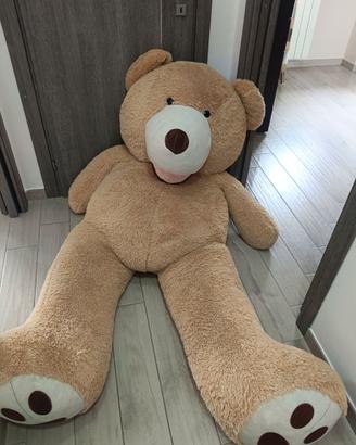 Orso peluche gigante