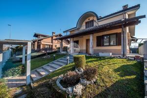 VILLA SINGOLA A VOLVERA