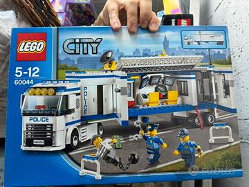 LEGO City 60044 Unità Mobile di Polizia – completo