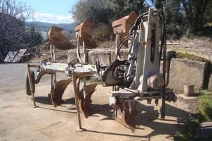 Aratro trivomere Scalmana