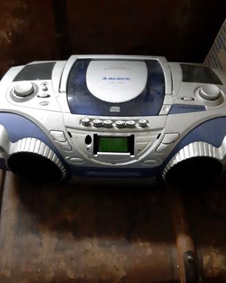 Stereo portatile marca Majestic.