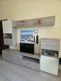 Arredi soggiorno zona living mobile TV 