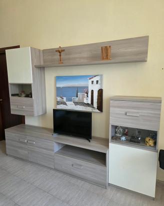 Arredi soggiorno zona living mobile TV 