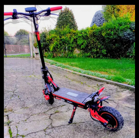 Scooter nuovo 5 km 48 V. 1.700W 33 kg