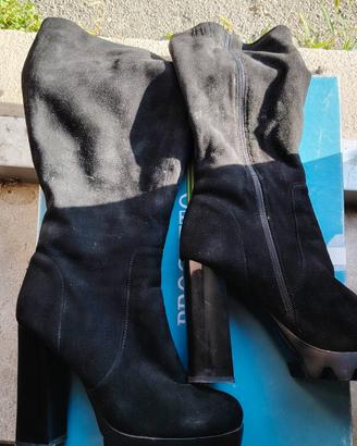 STIVALI ALTI N 39 SCAMOSCIATI  INVERNALI 