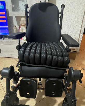 Carrozzina posturale reclinabile+cuscino ad aria