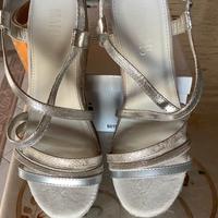 Sandali estivi con zeppa