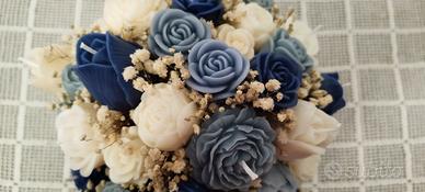 Vaso ceramica con fiori di cera