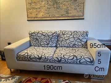 Divano 2 posti con pouf