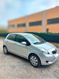 Toyota Yaris 2007, Affidabile e Pronta all'Uso