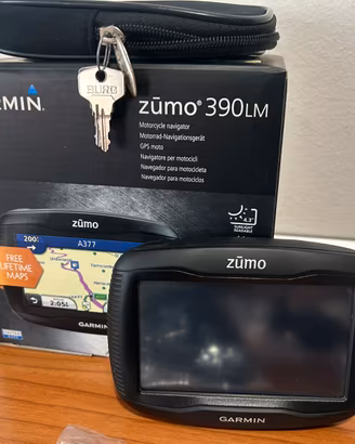 Garmin Zumo LM390 più supporto Touratech