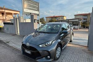 TOYOTA YARIS HYBRID - 30000 KM